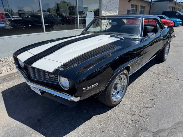 1969 Chevrolet CAMARO Base in Black — front three-quarter view