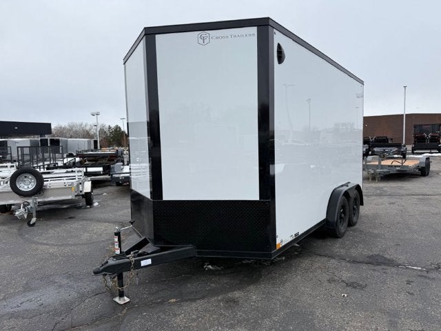 26 CROSS ENCLOSED CARGO Base in 7.5X14 — front three-quarter view
